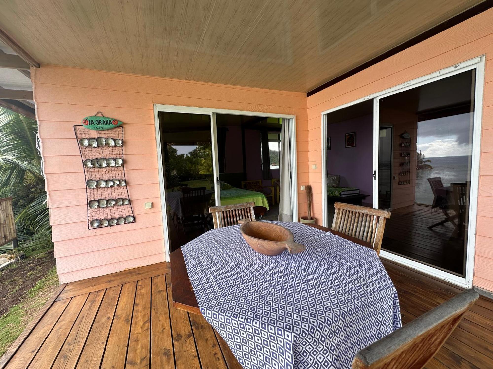 Bungalow Chez Josi, Bord De Mer Prive Tevaitoa Exteriör bild